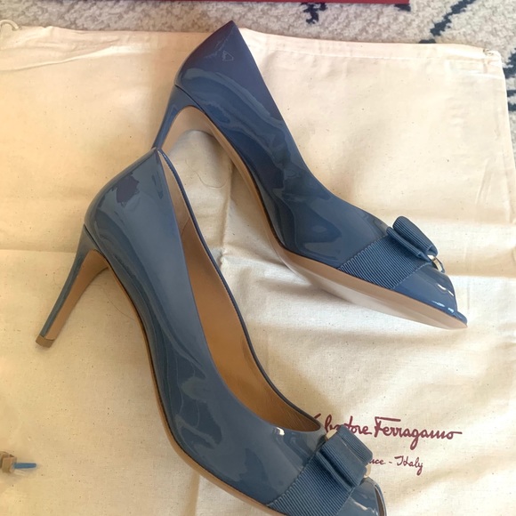 Salvatore ferragamo pola patent pump heels - Picture 8 of 8